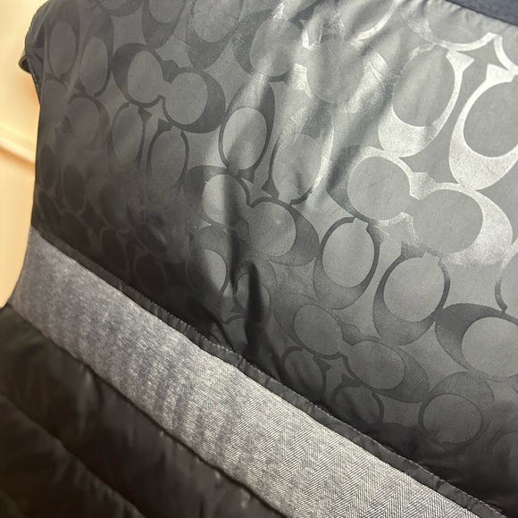 Coach monogram down puffer vest - Picture 6 of 16